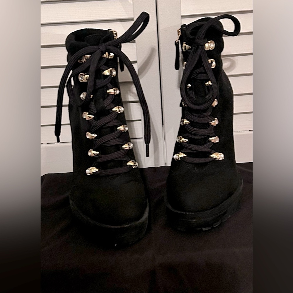 Jennifer Lopez Heeled boot